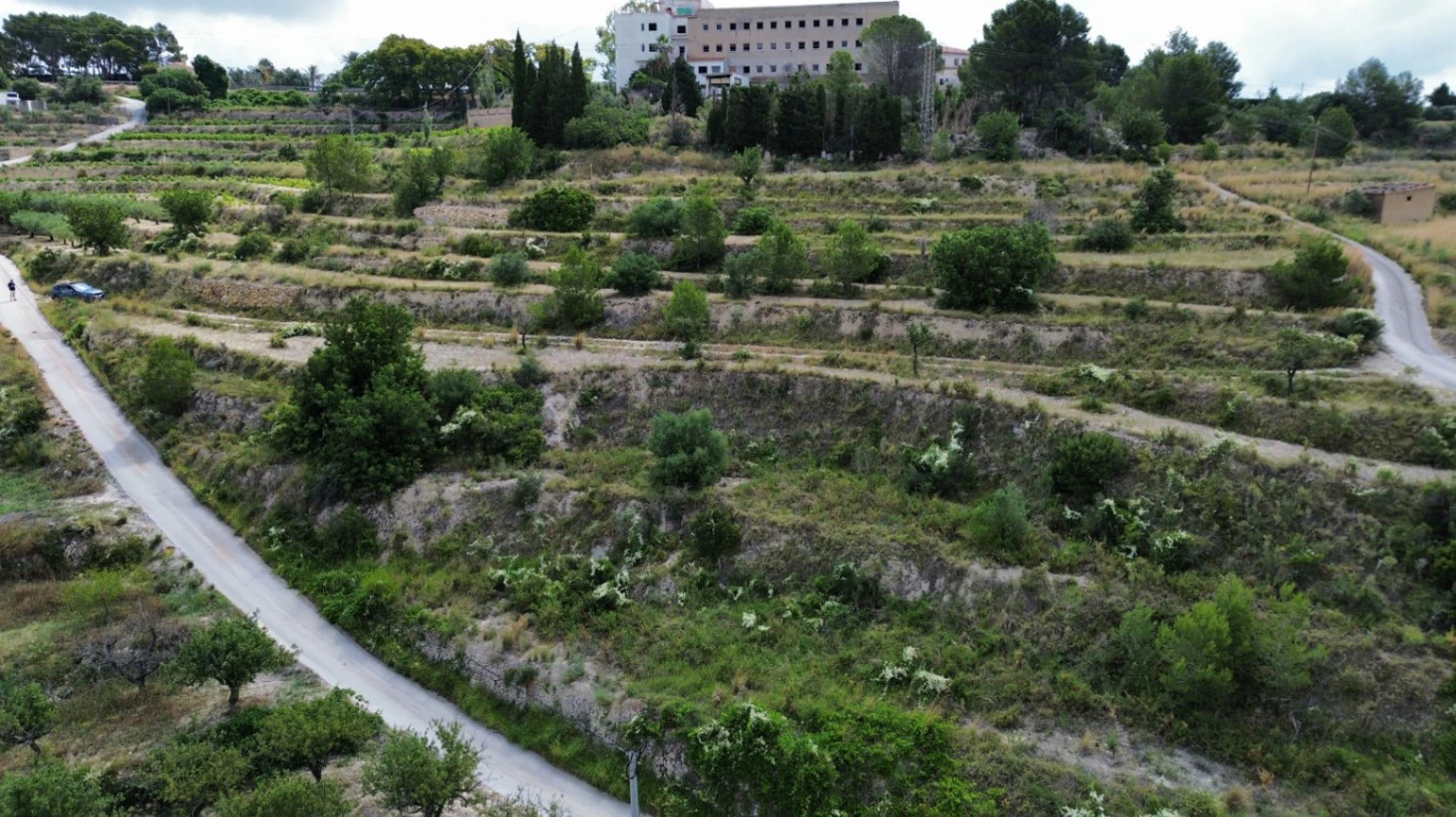 Rustic Building Plot with Approved License and Stunning Bernia Mountain Views in Benissa