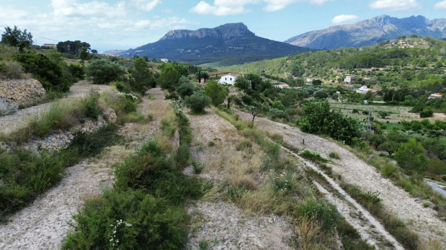 Rustic Building Plot with Approved License and Stunning Bernia Mountain Views in Benissa