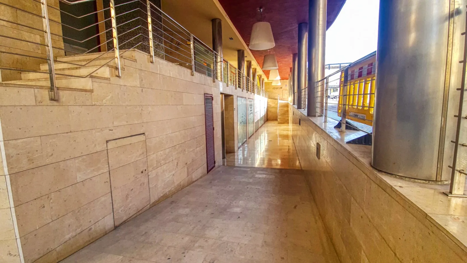 Alquiler amplio local comercial céntrico en Pego (Costa Blanca)