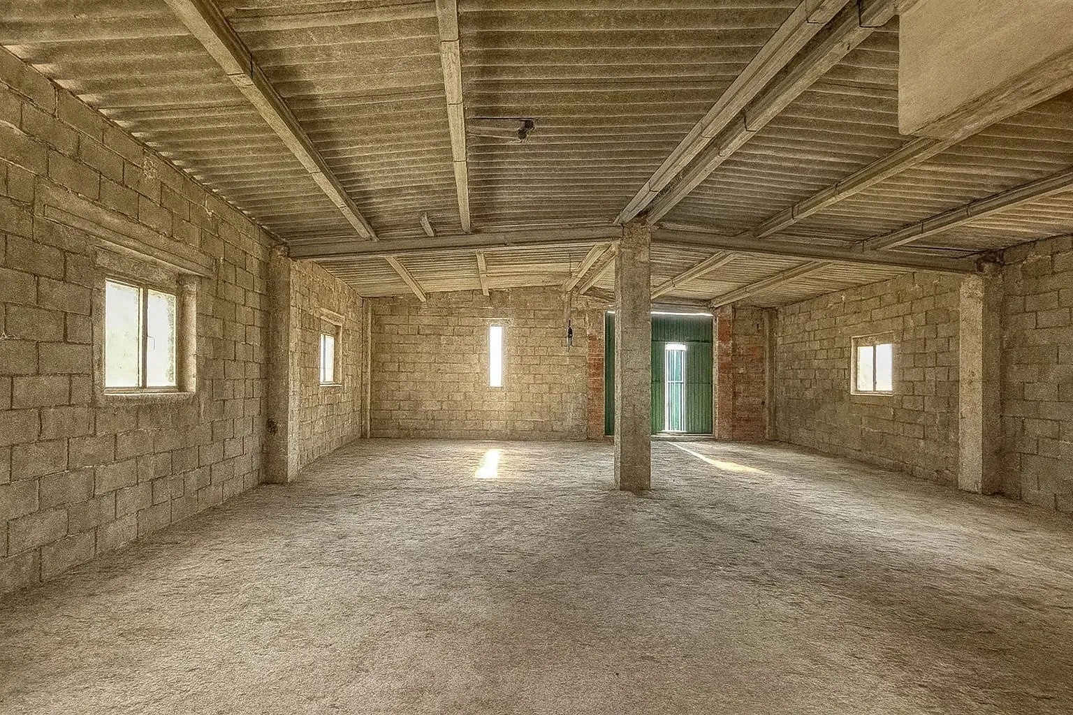 Nave comercial con posibilidad de vivienda en venta en Beniali, Vall de Gallinera.