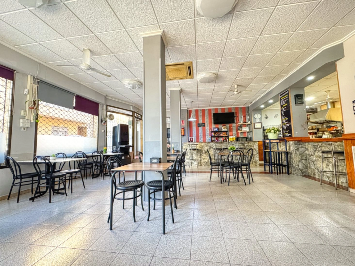 Fully operational hospitality business in Pego, Alicante