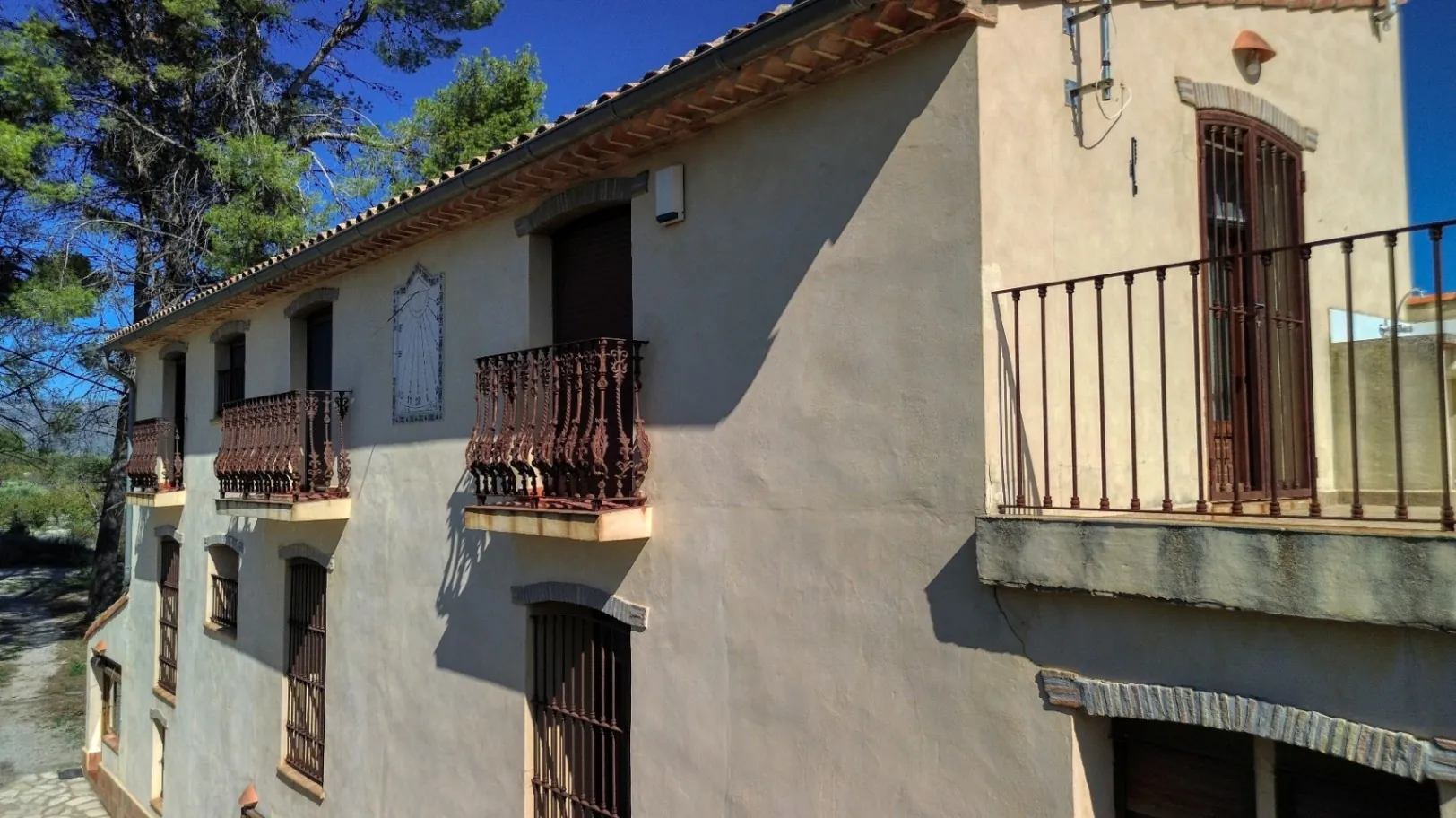 Inversión vivienda y negocio rural con licencia en Planes (Alicante)