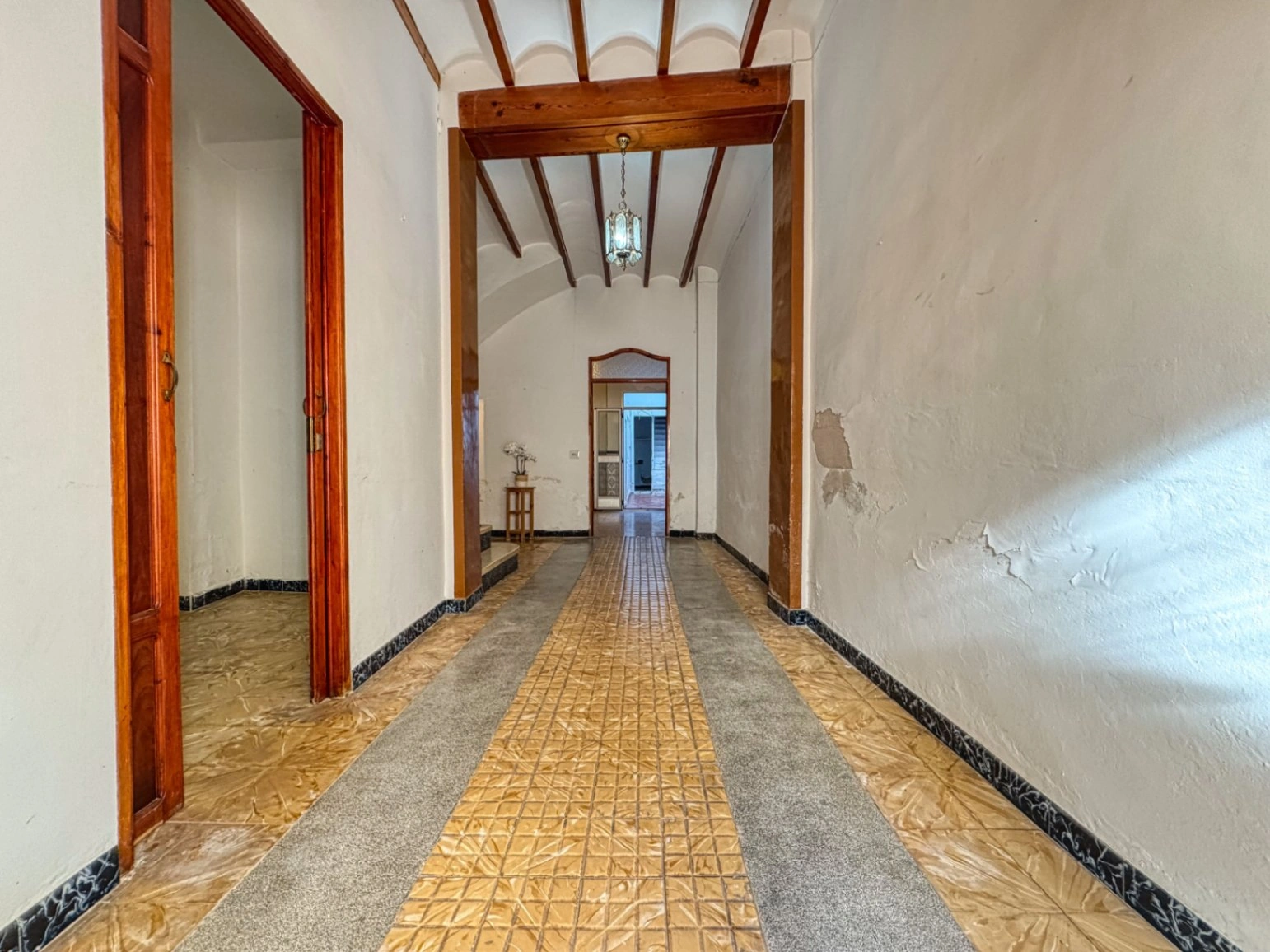 Casa para vivir o invertir en Pego, Alicante, con 4 habitaciones.