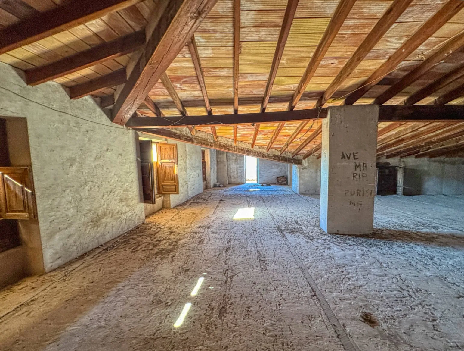 Inversión en la Costa Blanca, vivienda e ingresos económicos