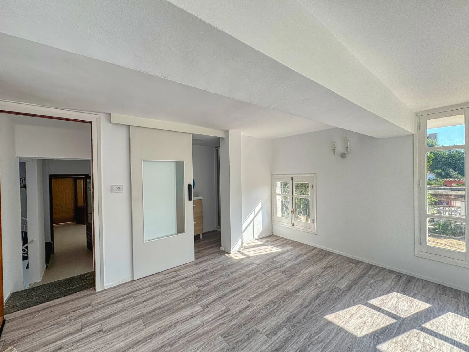 Chalet con pista de tenis y jardín en Les Rotes (Denia)