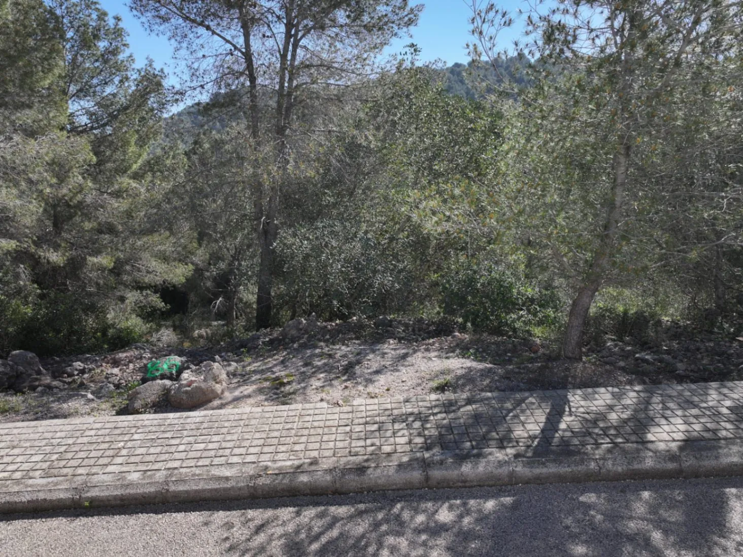 Parcelas urbanas consolidadas en venta Urbanización Tossal Gros en la Font d'En Carros (Costa Blanca)
