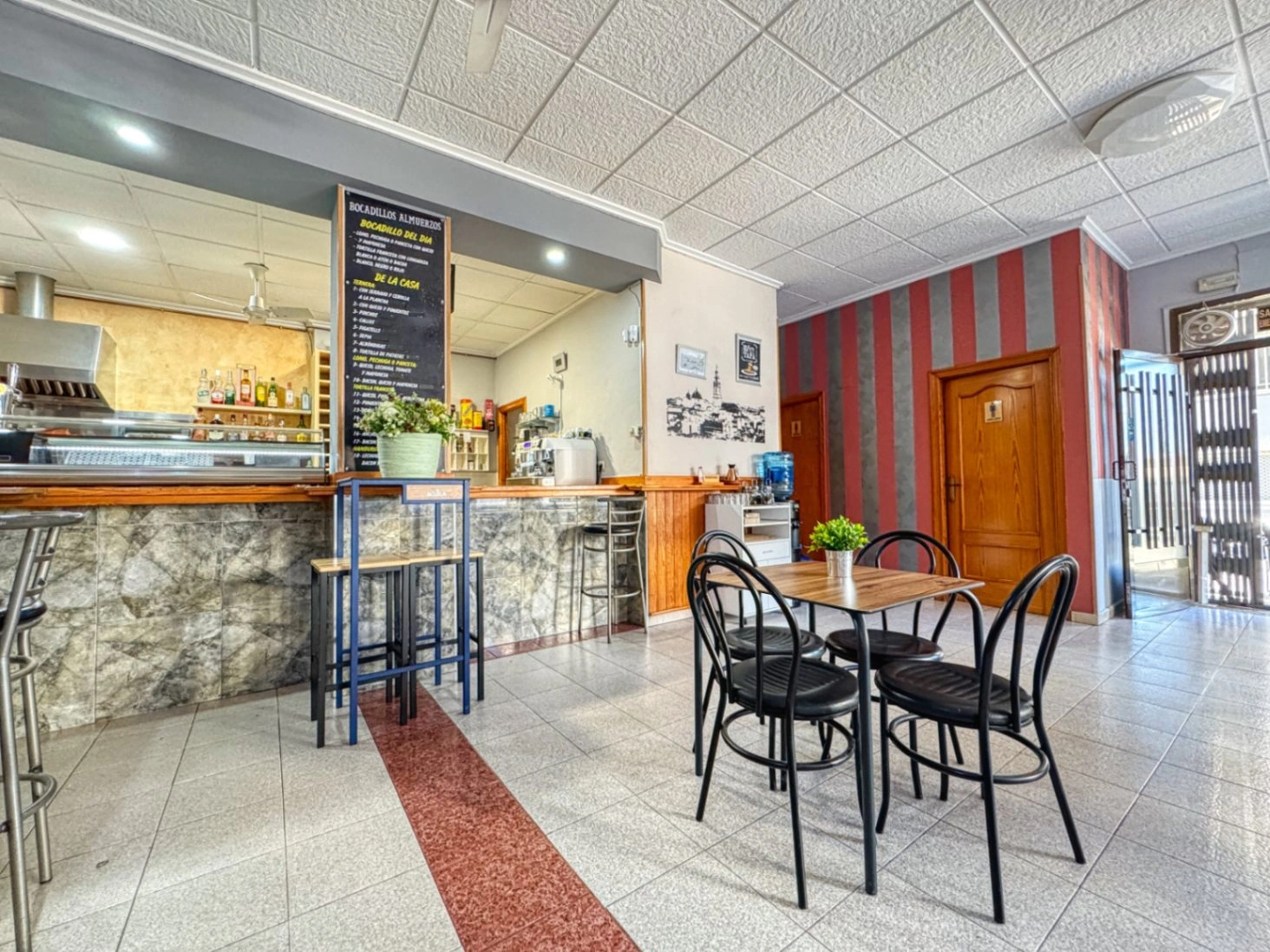 Fully operational hospitality business in Pego, Alicante