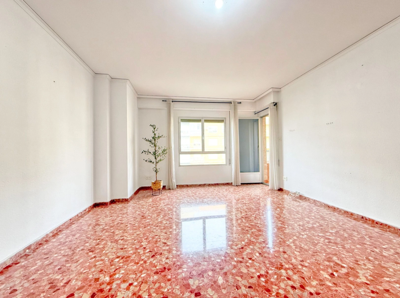 Piso con ascensor y vistas en Oliva - Costa Blanca