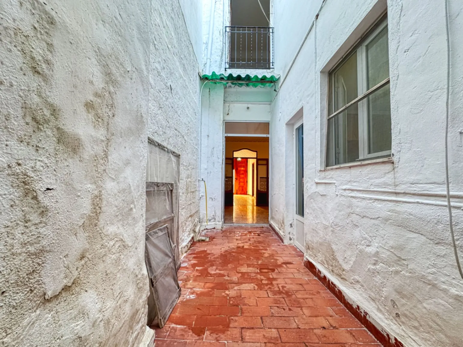 Casa para vivir o invertir en Pego, Alicante, con 4 habitaciones.