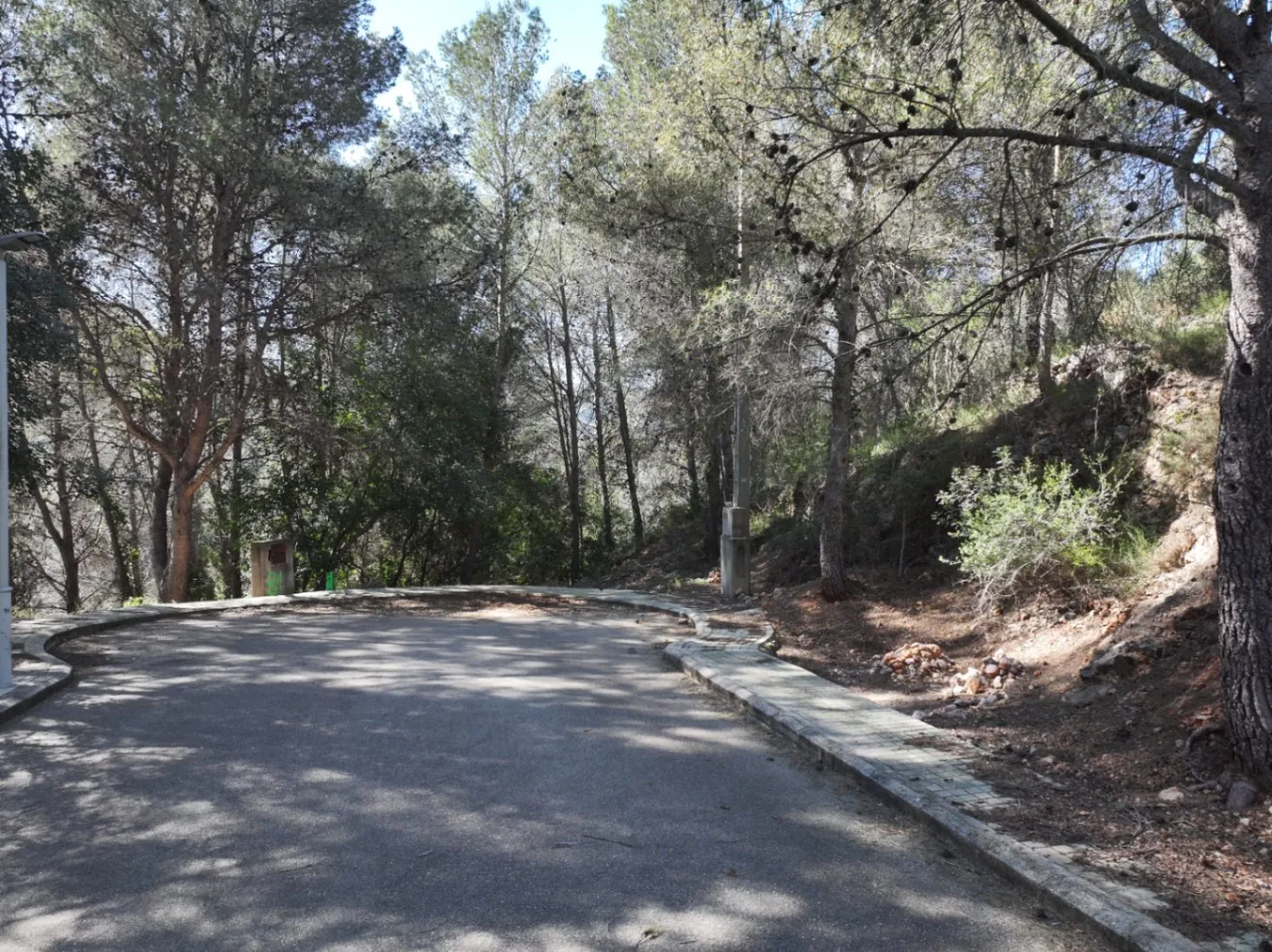 Parcelas urbanas consolidadas en venta Urbanización Tossal Gros en la Font d'En Carros (Costa Blanca)