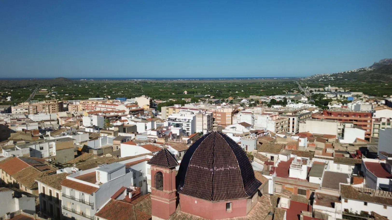 Inversión en la Costa Blanca, vivienda e ingresos económicos
