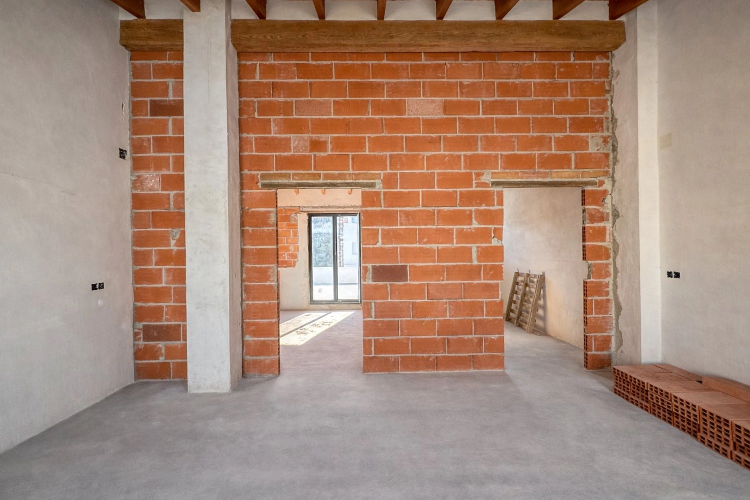 Oportunidad de inversión: casa para terminar con margen real superior al 15% en Pego
