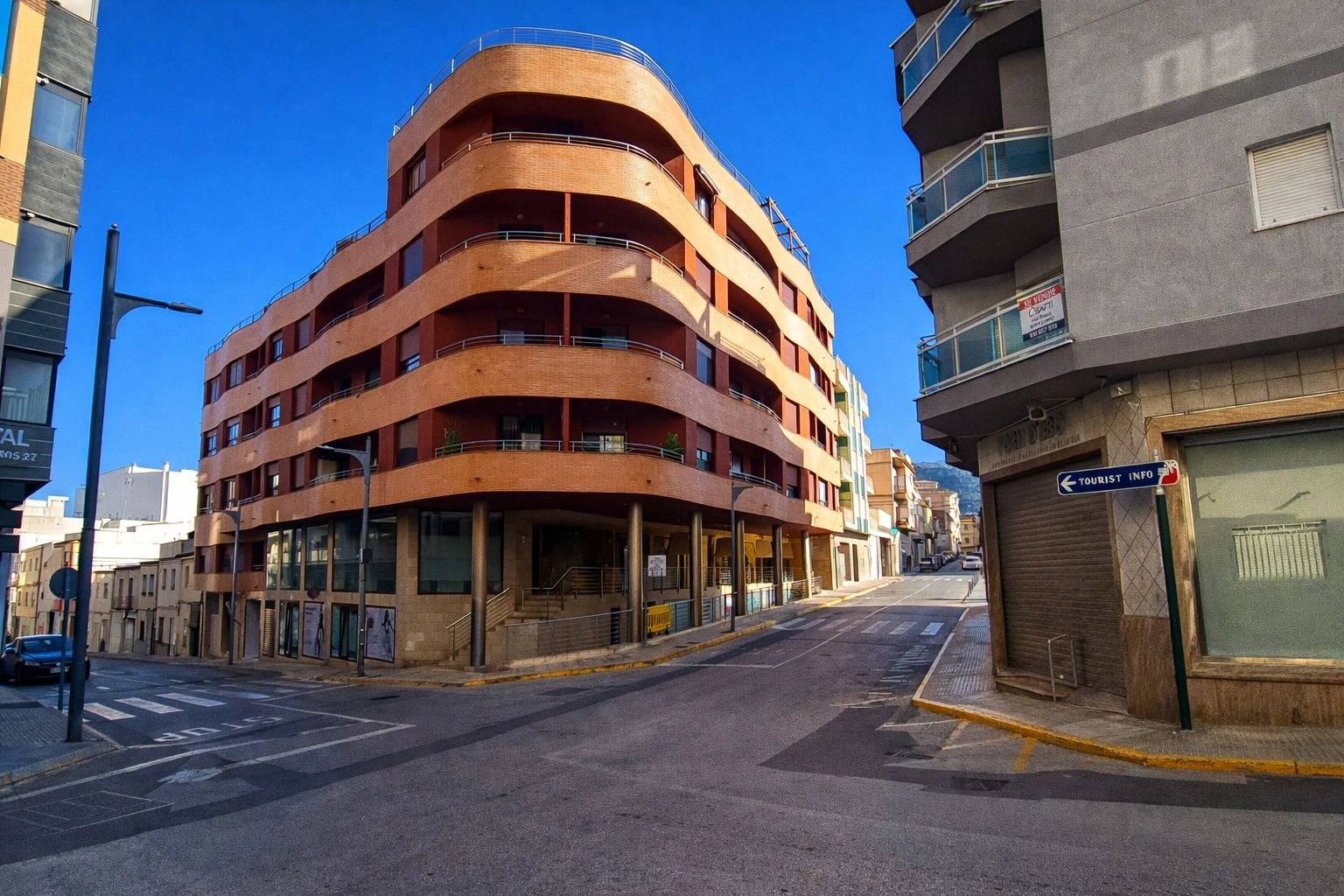 Venta local comercial en el centro de Pego (Costa Blanca)