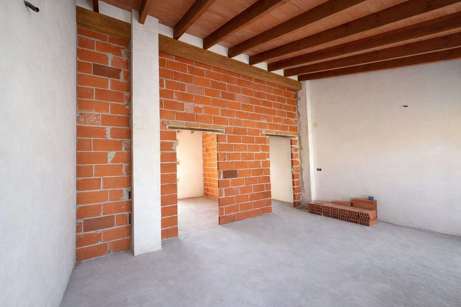 Oportunidad de inversión: casa para terminar con margen real superior al 15% en Pego