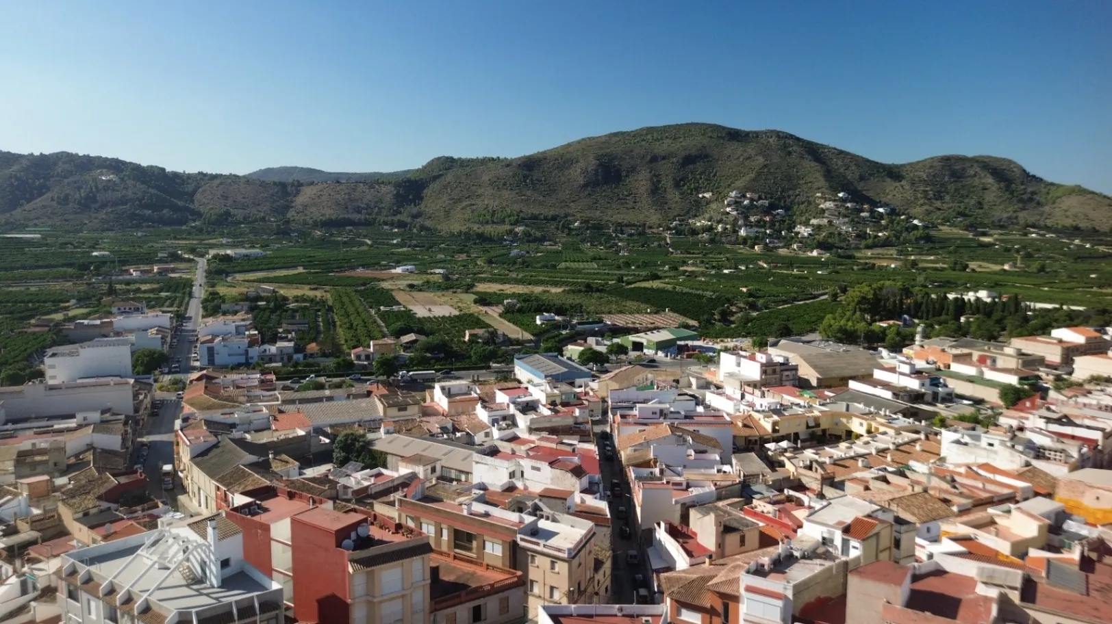 Inversión en la Costa Blanca, vivienda e ingresos económicos