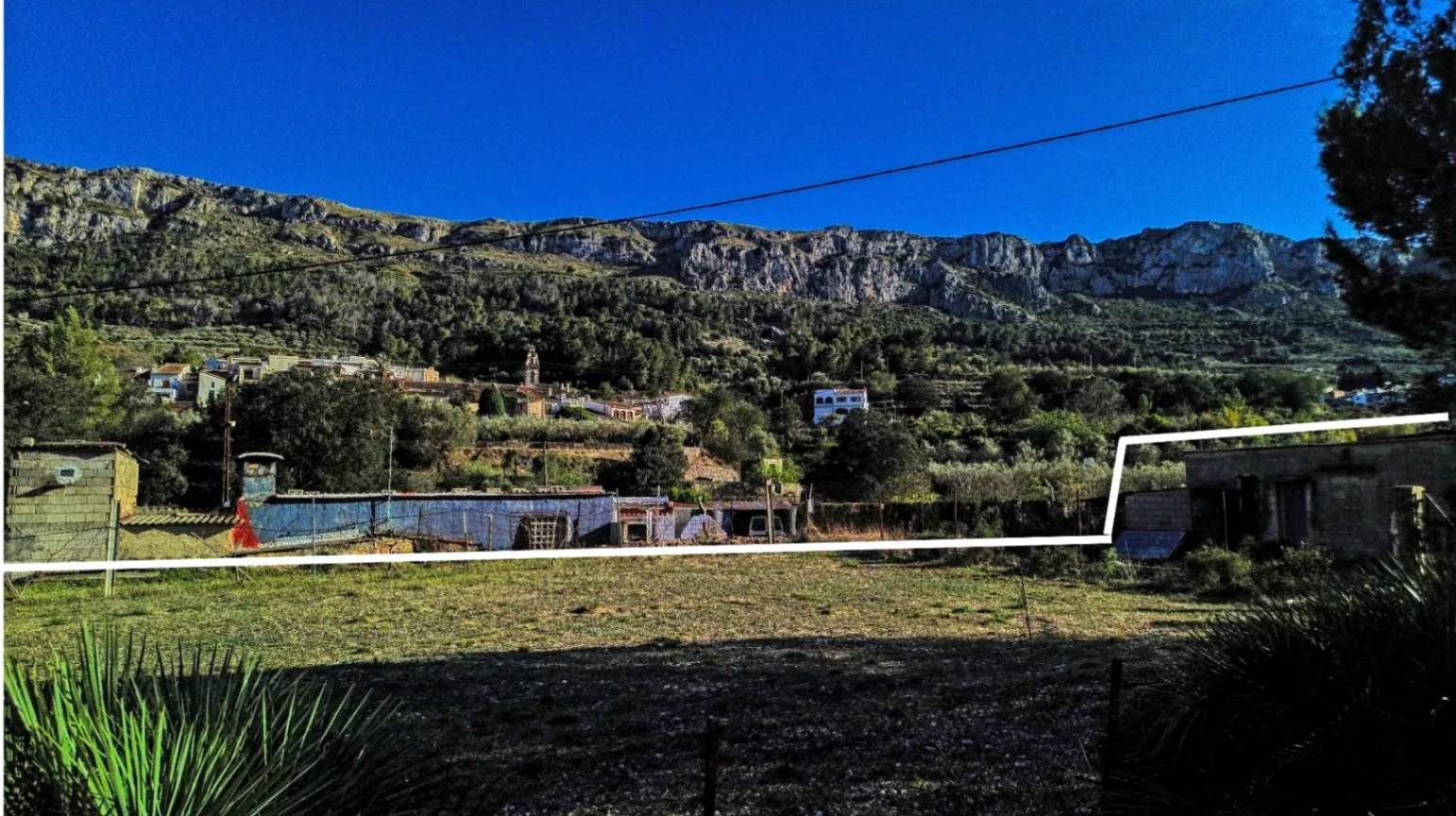 Nave comercial con posibilidad de vivienda en venta en Beniali, Vall de Gallinera.