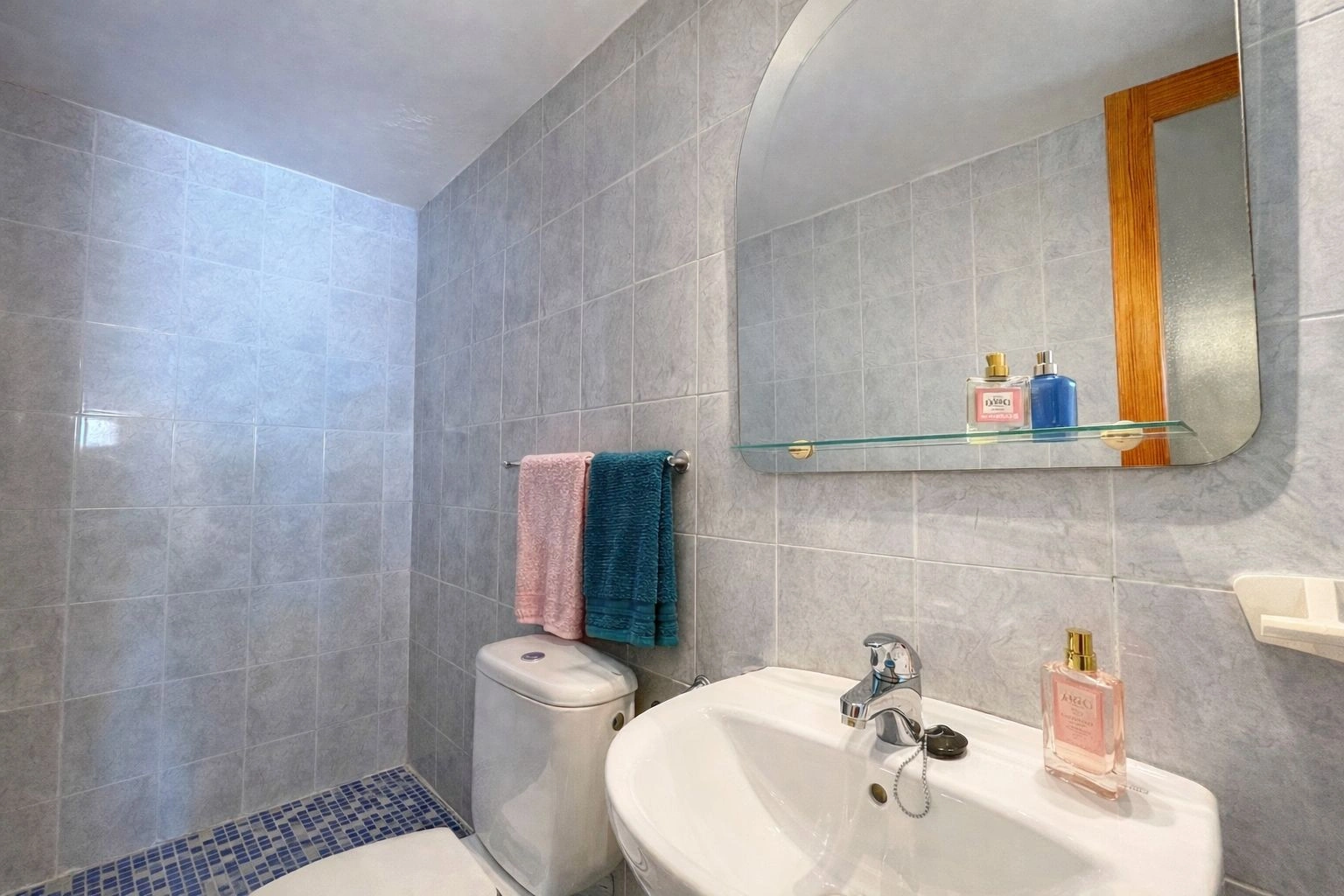 Chalet en venta de 5 dormitorios en Pego, Alicante.