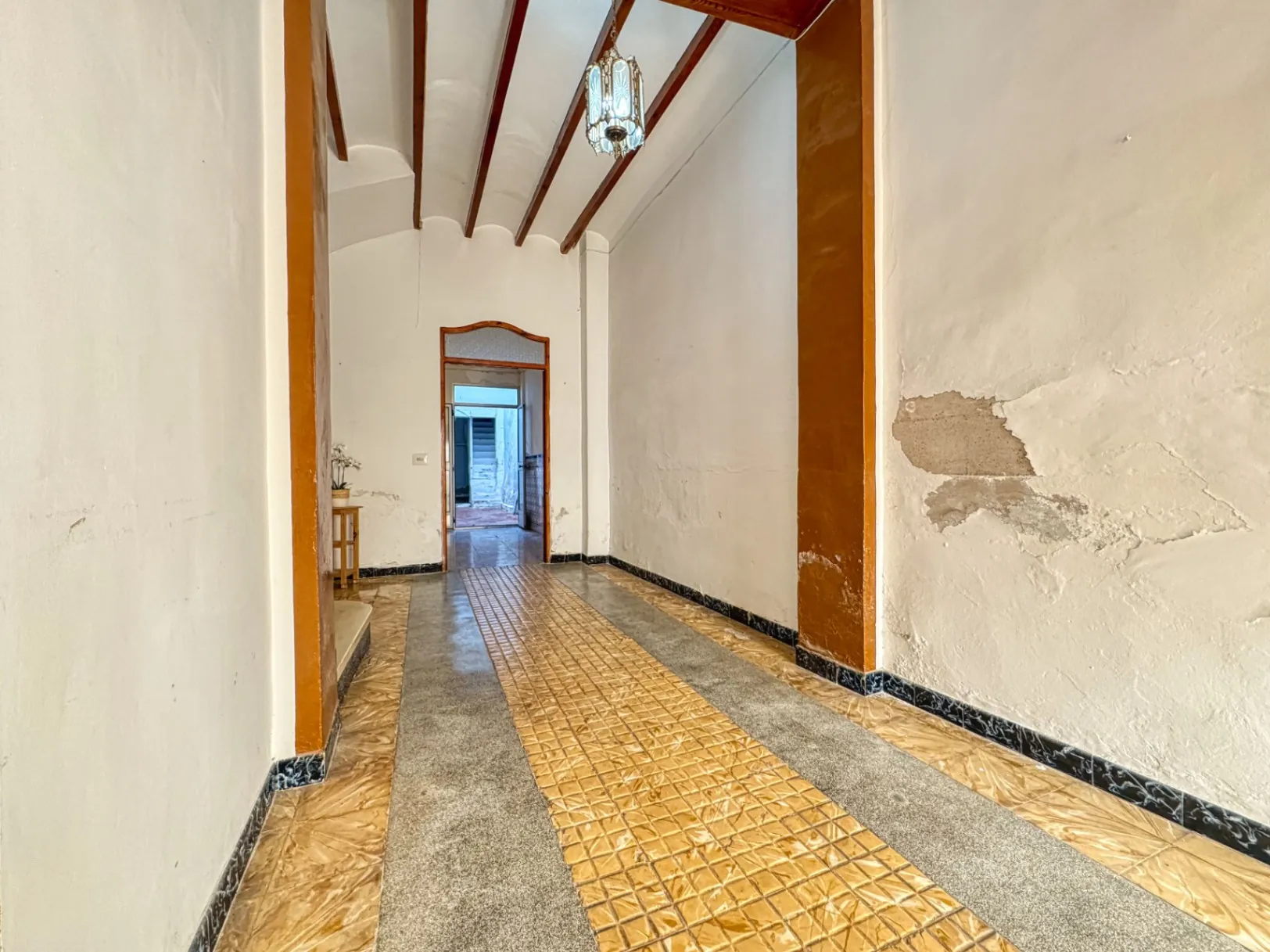 Casa para vivir o invertir en Pego, Alicante, con 4 habitaciones.