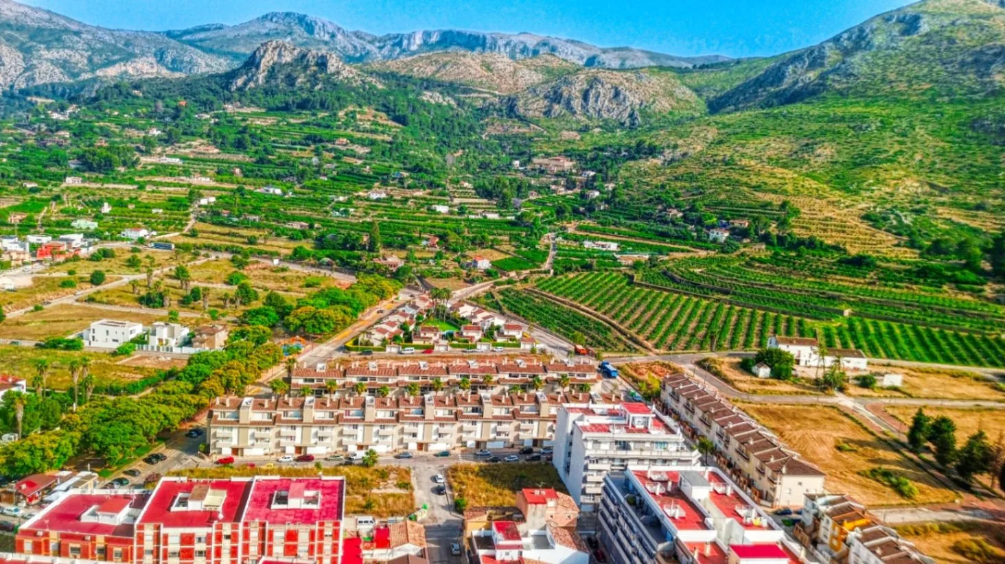 Vivienda con garaje para invertir en Pego (cerca de Denia)