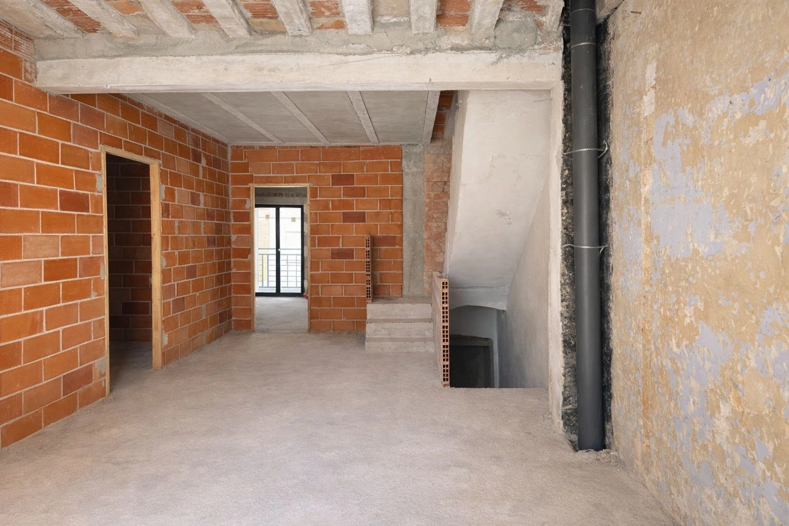 Oportunidad de inversión: casa para terminar con margen real superior al 15% en Pego