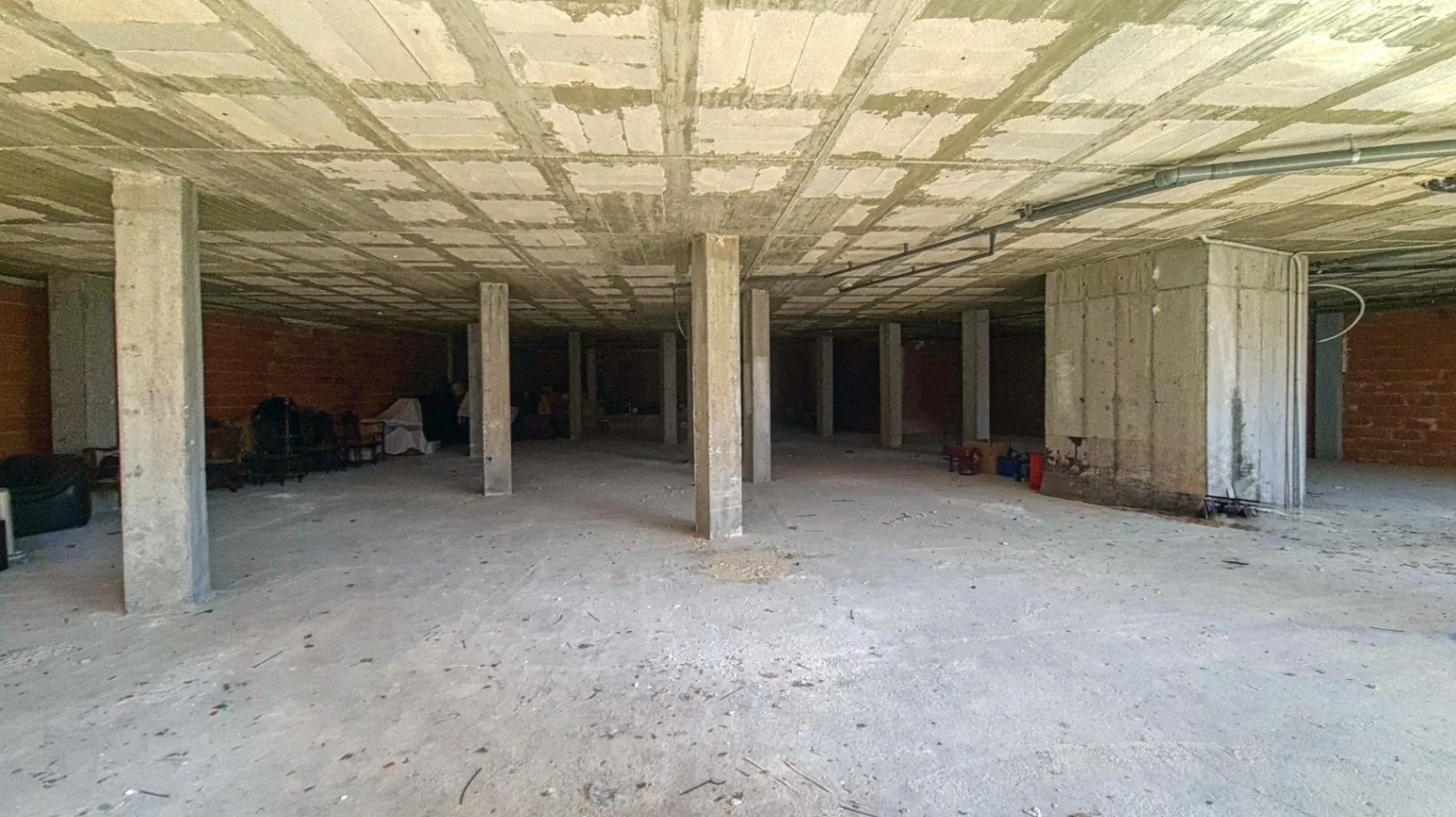 Alquiler amplio local comercial céntrico en Pego (Costa Blanca)