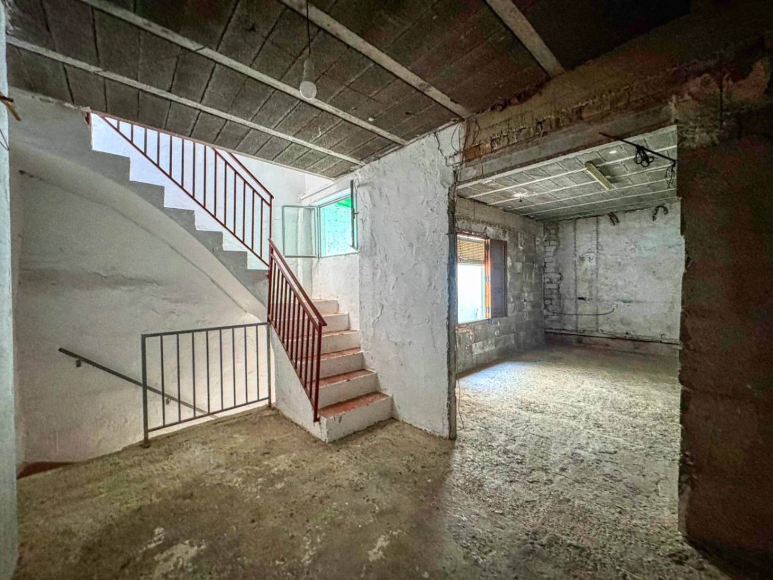 Casa para vivir o invertir en Pego, Alicante, con 4 habitaciones.