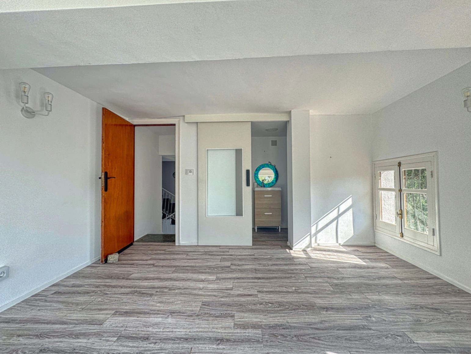 Chalet con pista de tenis y jardín en Les Rotes (Denia)