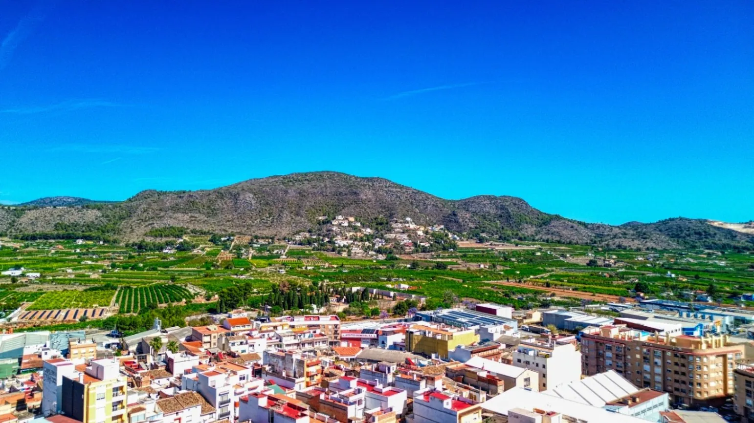 Cuarto piso sin ascensor de 178 m2 en el centro de Pego (Alicante)