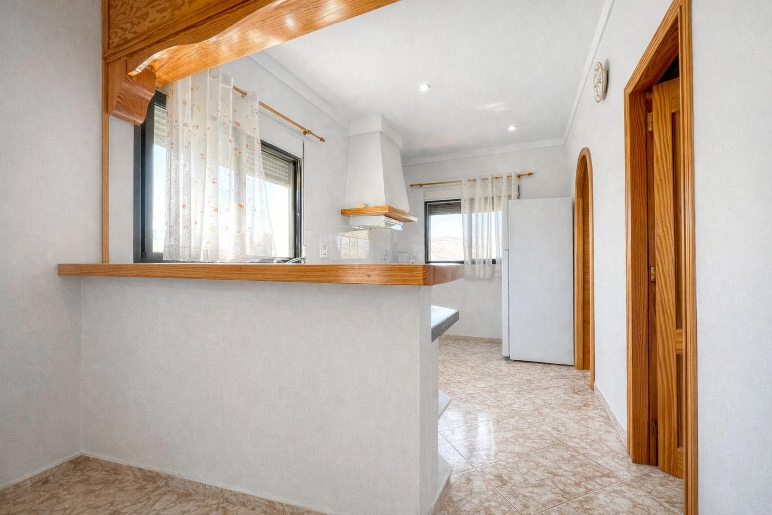 Chalet en venta de 5 dormitorios en Pego, Alicante.