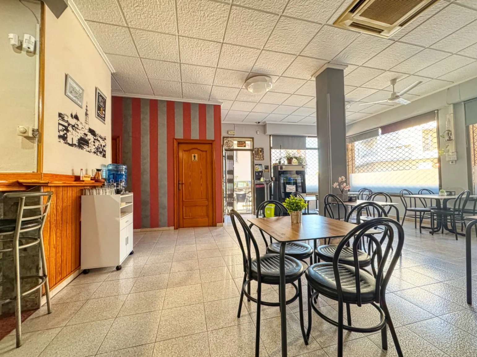 Fully operational hospitality business in Pego, Alicante