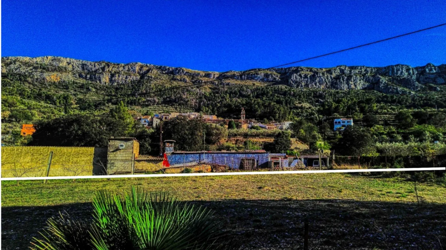 Nave comercial con posibilidad de vivienda en venta en Beniali, Vall de Gallinera.