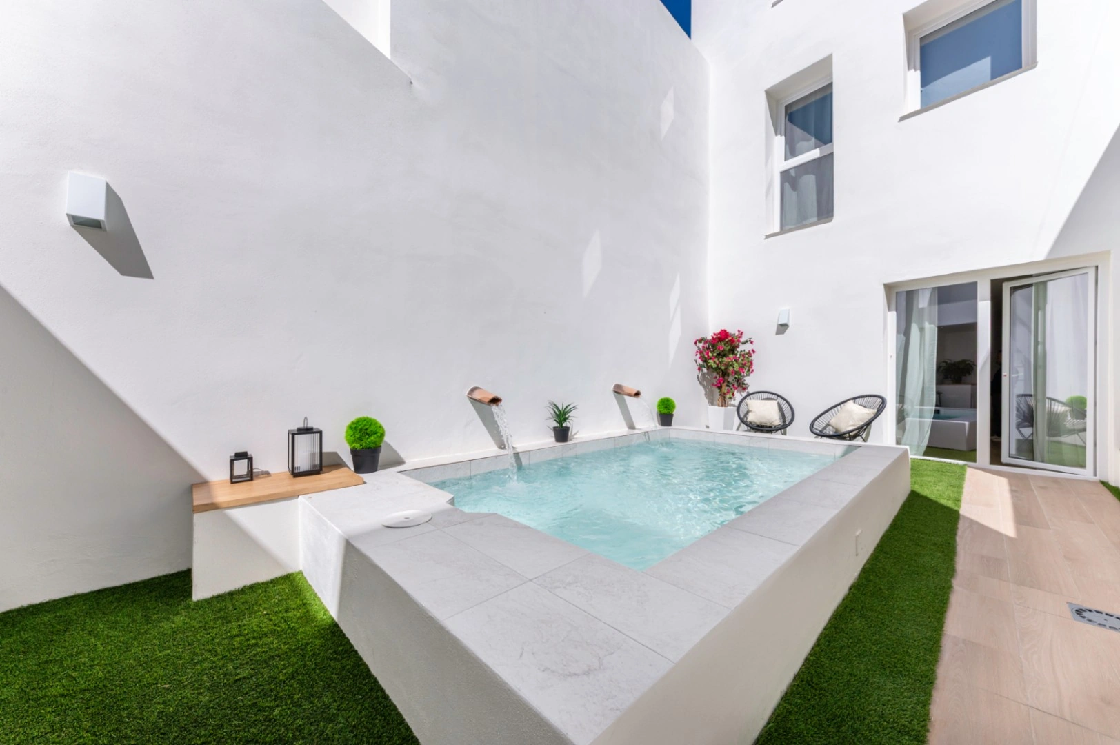 Casa con patio y piscina en Pego (Costa Blanca)