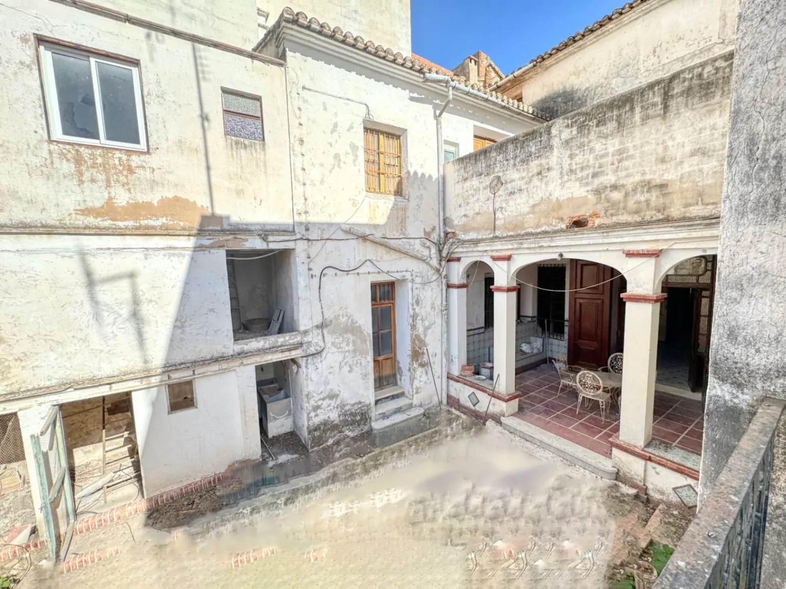 Inversión en la Costa Blanca, vivienda e ingresos económicos