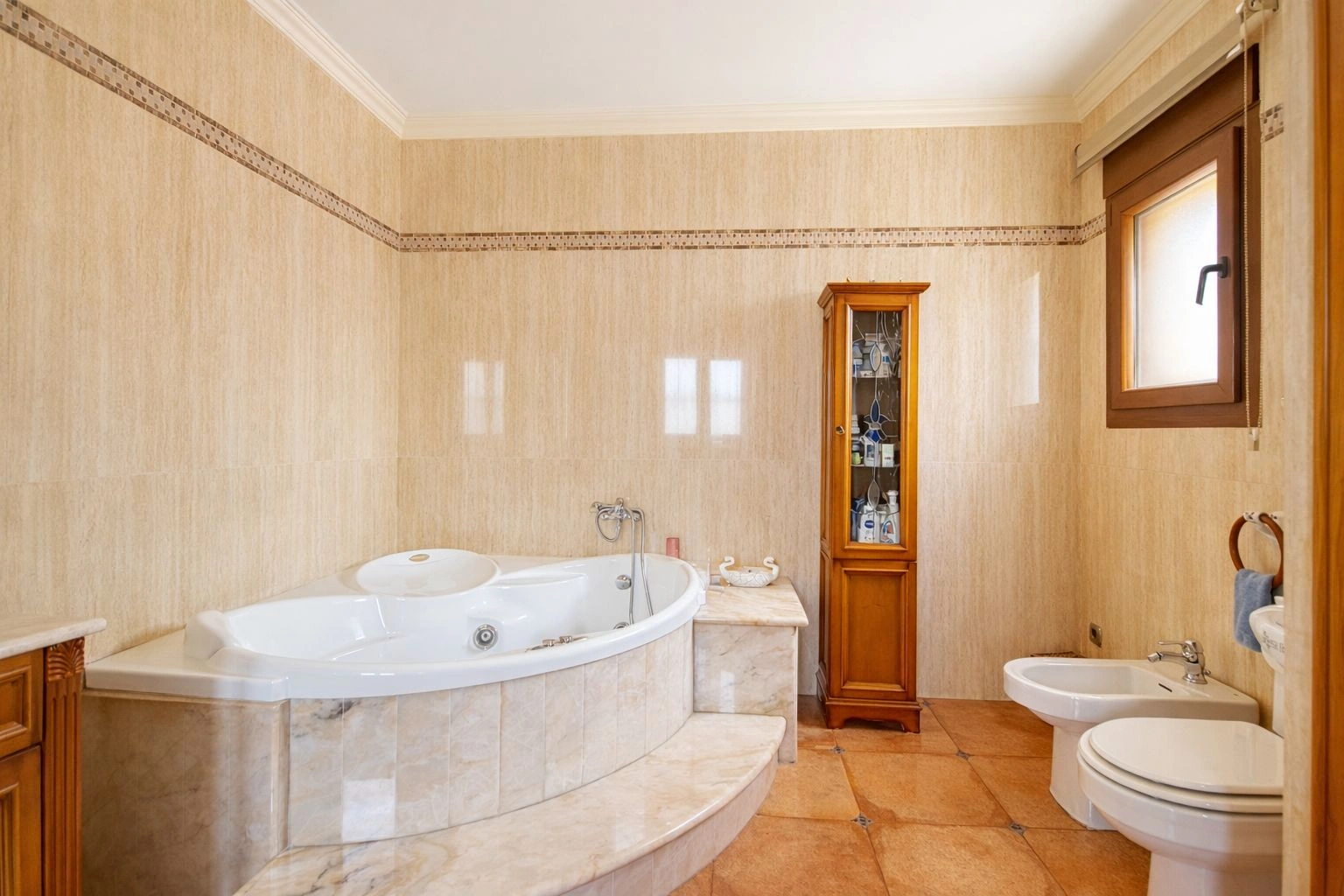 Vivienda familiar con zona wellness y gran garaje en Pego (Costa Blanca)