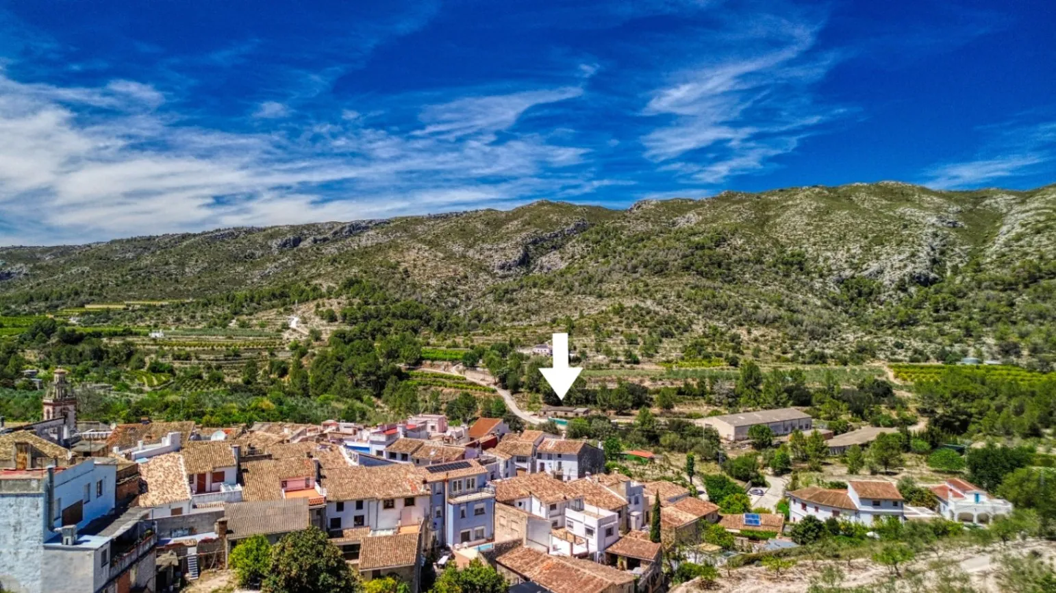 Nave comercial con posibilidad de vivienda en venta en Beniali, Vall de Gallinera.