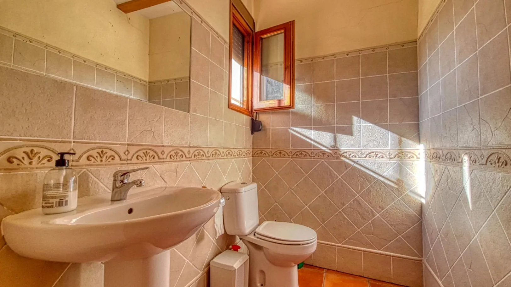 Inversión vivienda y negocio rural con licencia en Planes (Alicante)