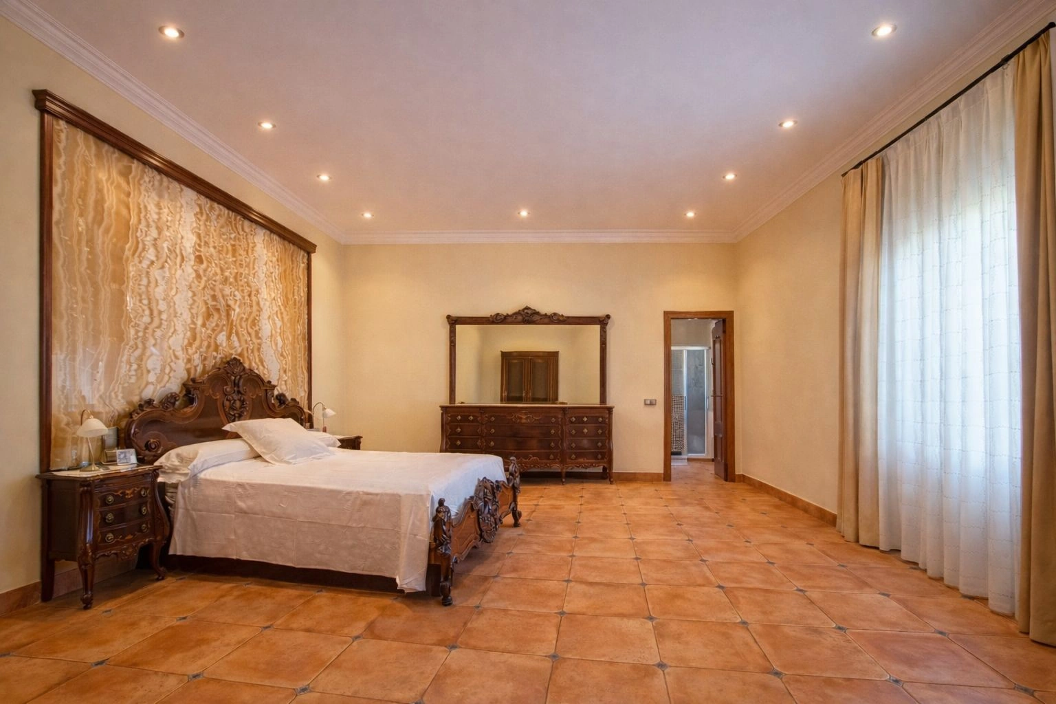 Vivienda familiar con zona wellness y gran garaje en Pego (Costa Blanca)