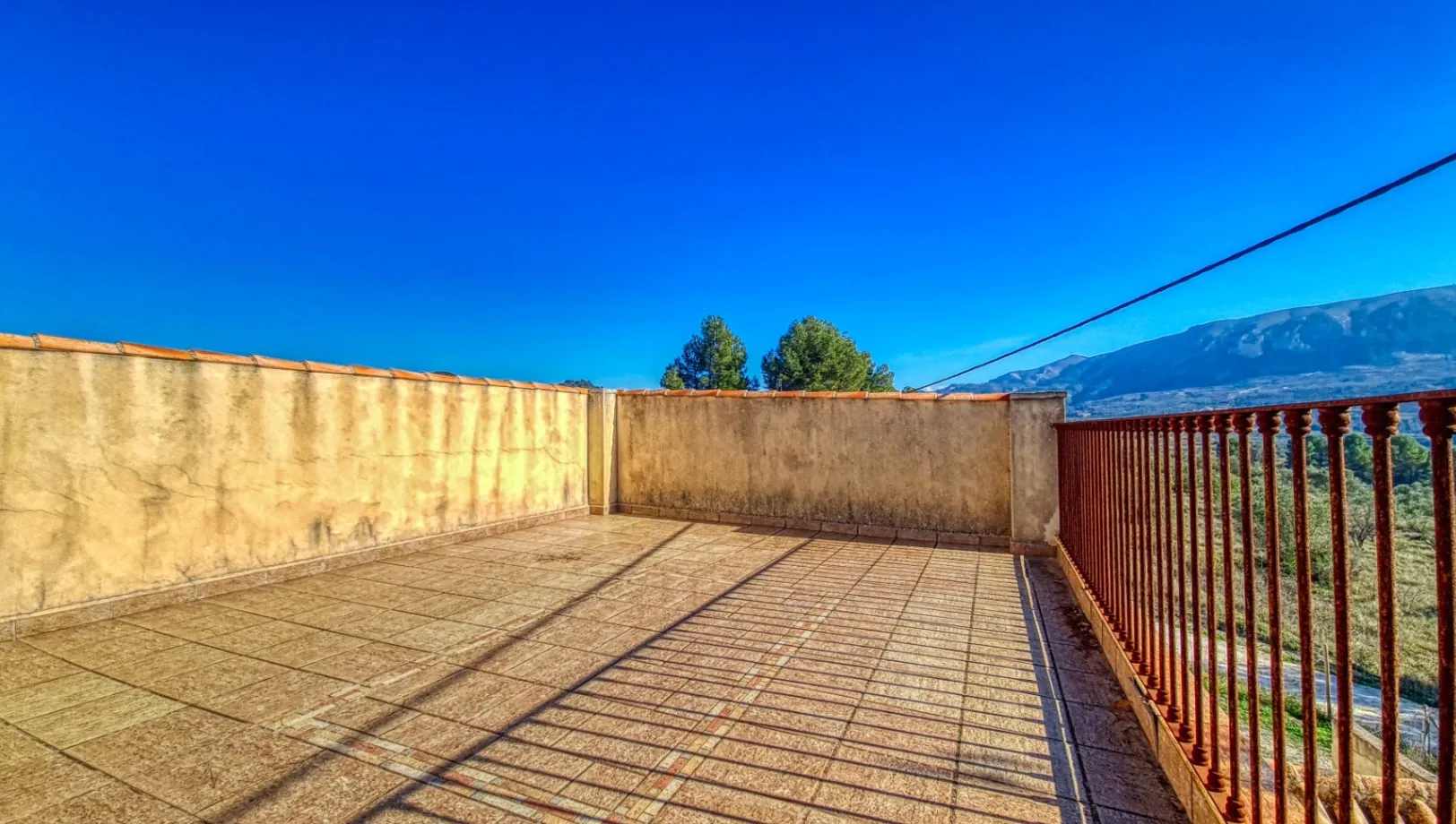 Inversión vivienda y negocio rural con licencia en Planes (Alicante)