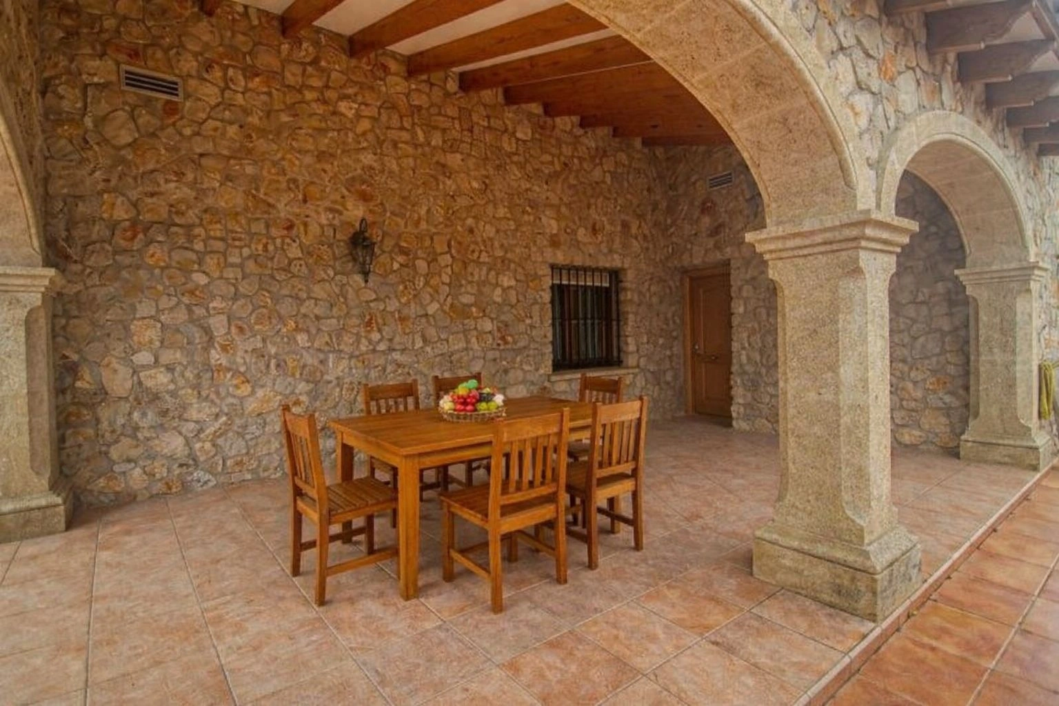 Vivienda familiar con zona wellness y gran garaje en Pego (Costa Blanca)