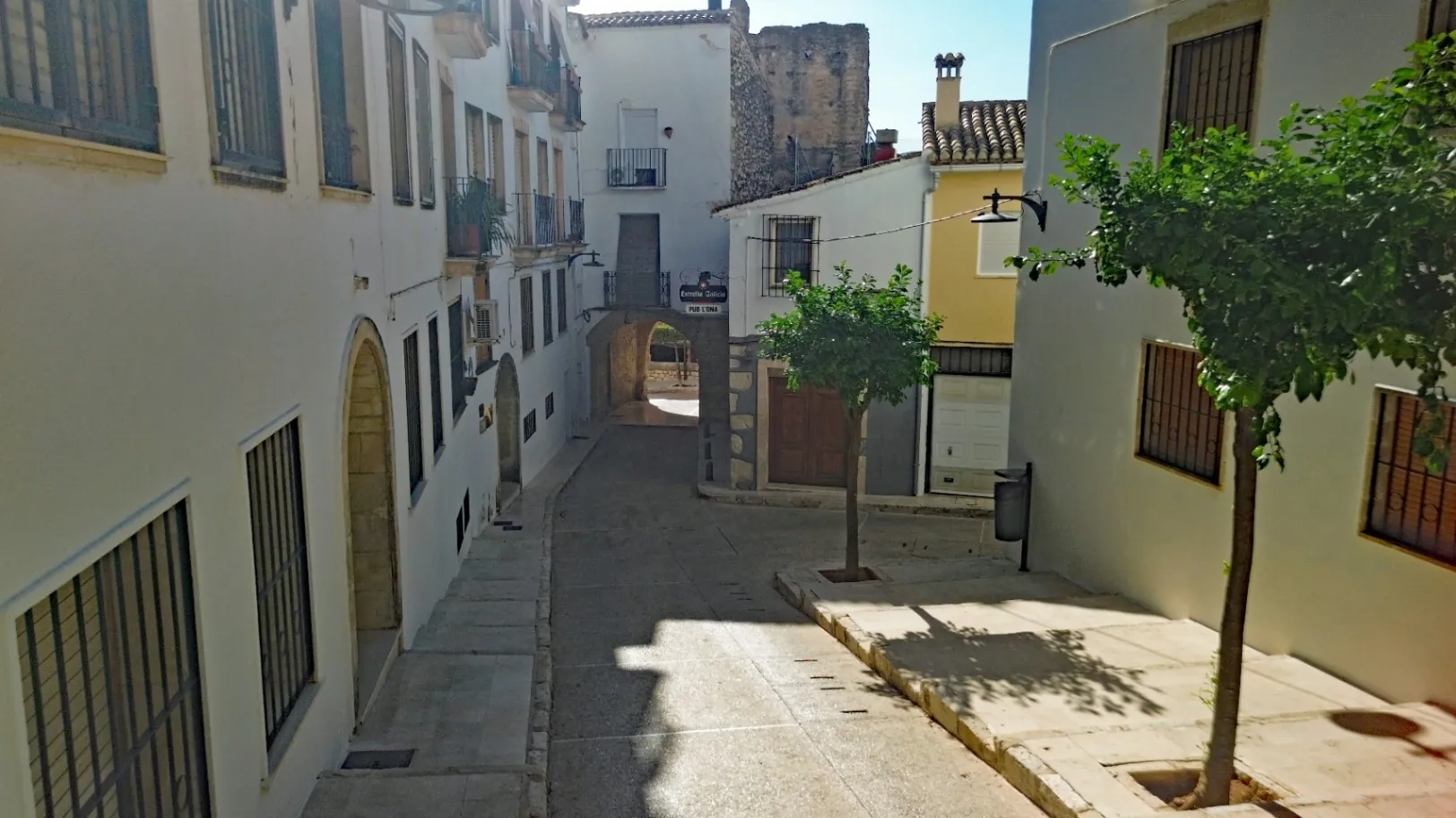 Inversión en la Costa Blanca, vivienda e ingresos económicos