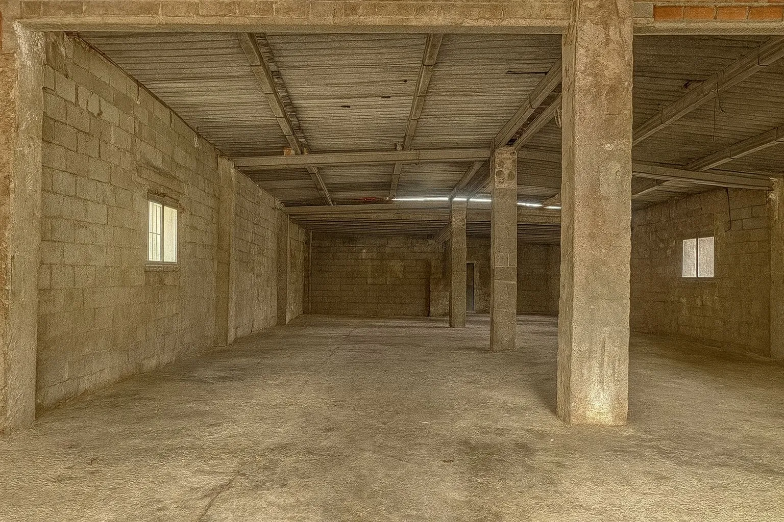 Nave comercial con posibilidad de vivienda en venta en Beniali, Vall de Gallinera.