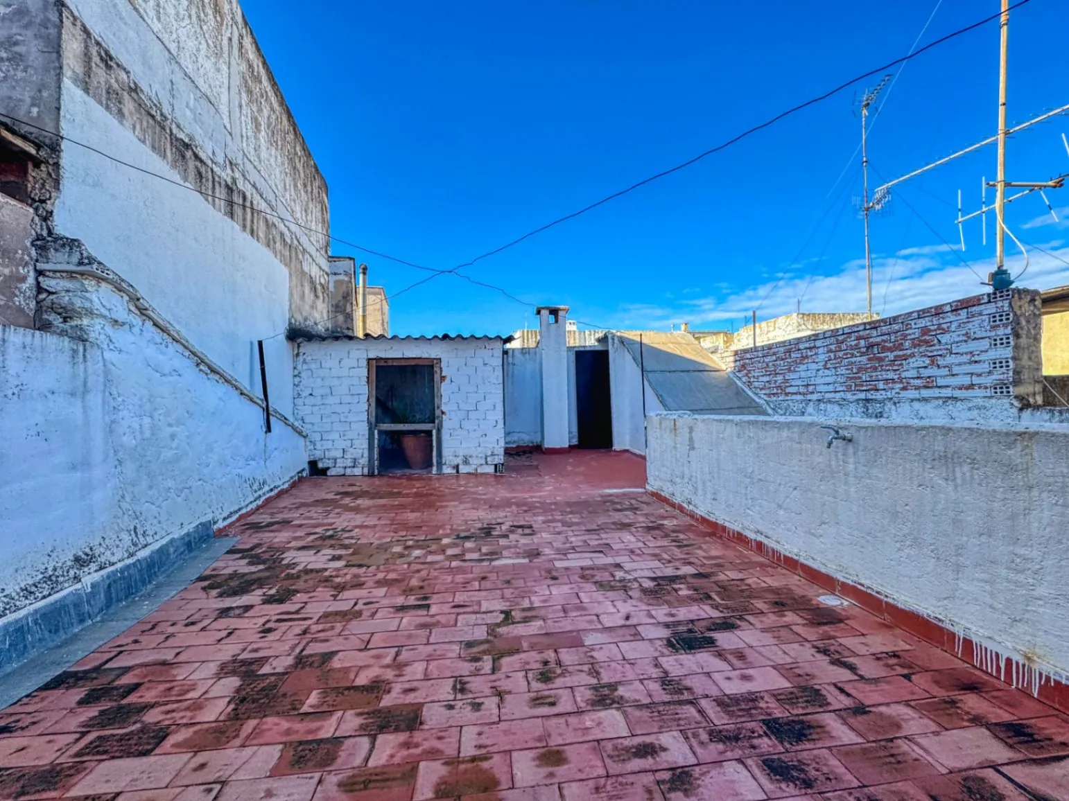 Casa para vivir o invertir en Pego, Alicante, con 4 habitaciones.