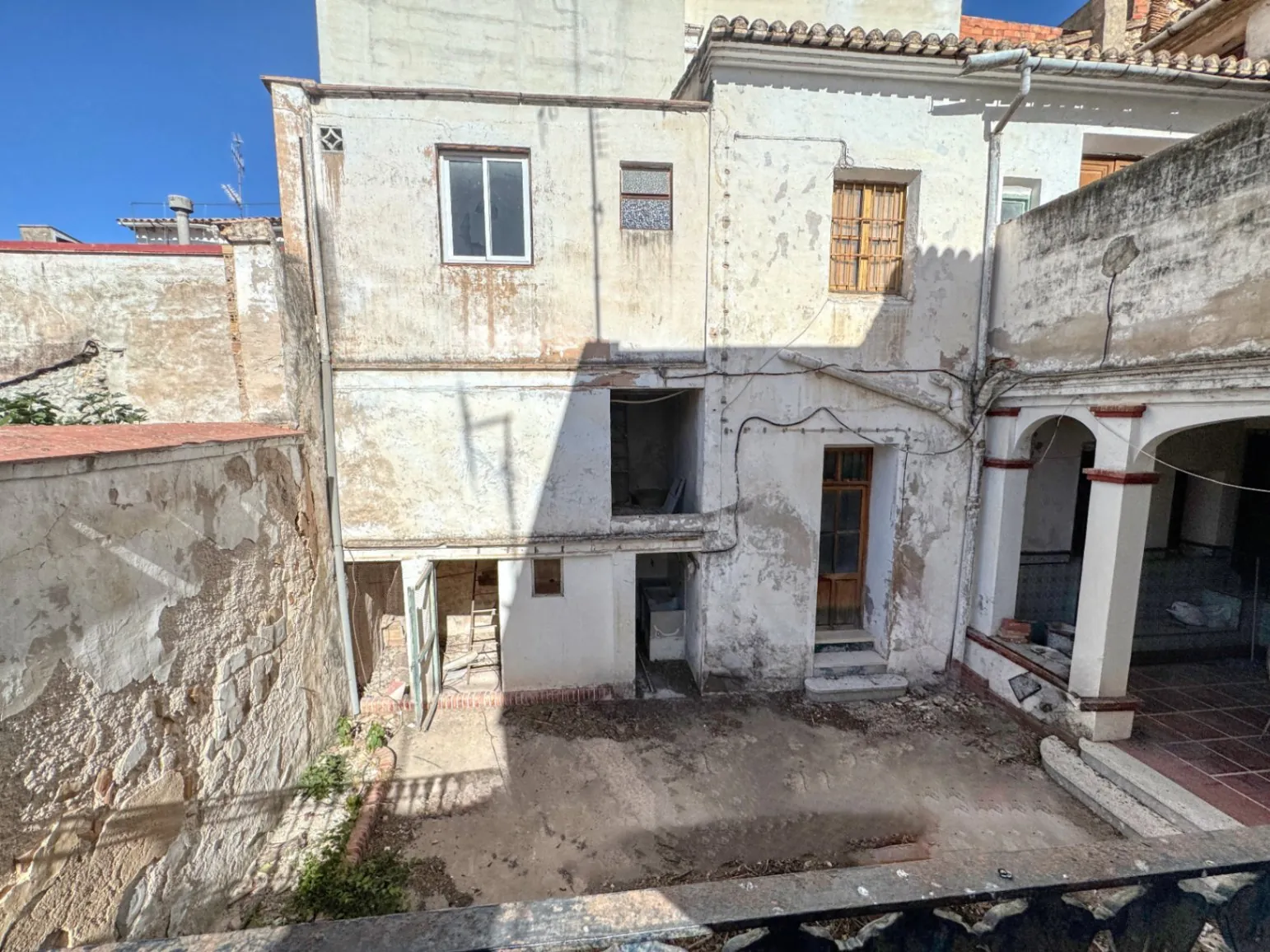 Inversión en la Costa Blanca, vivienda e ingresos económicos