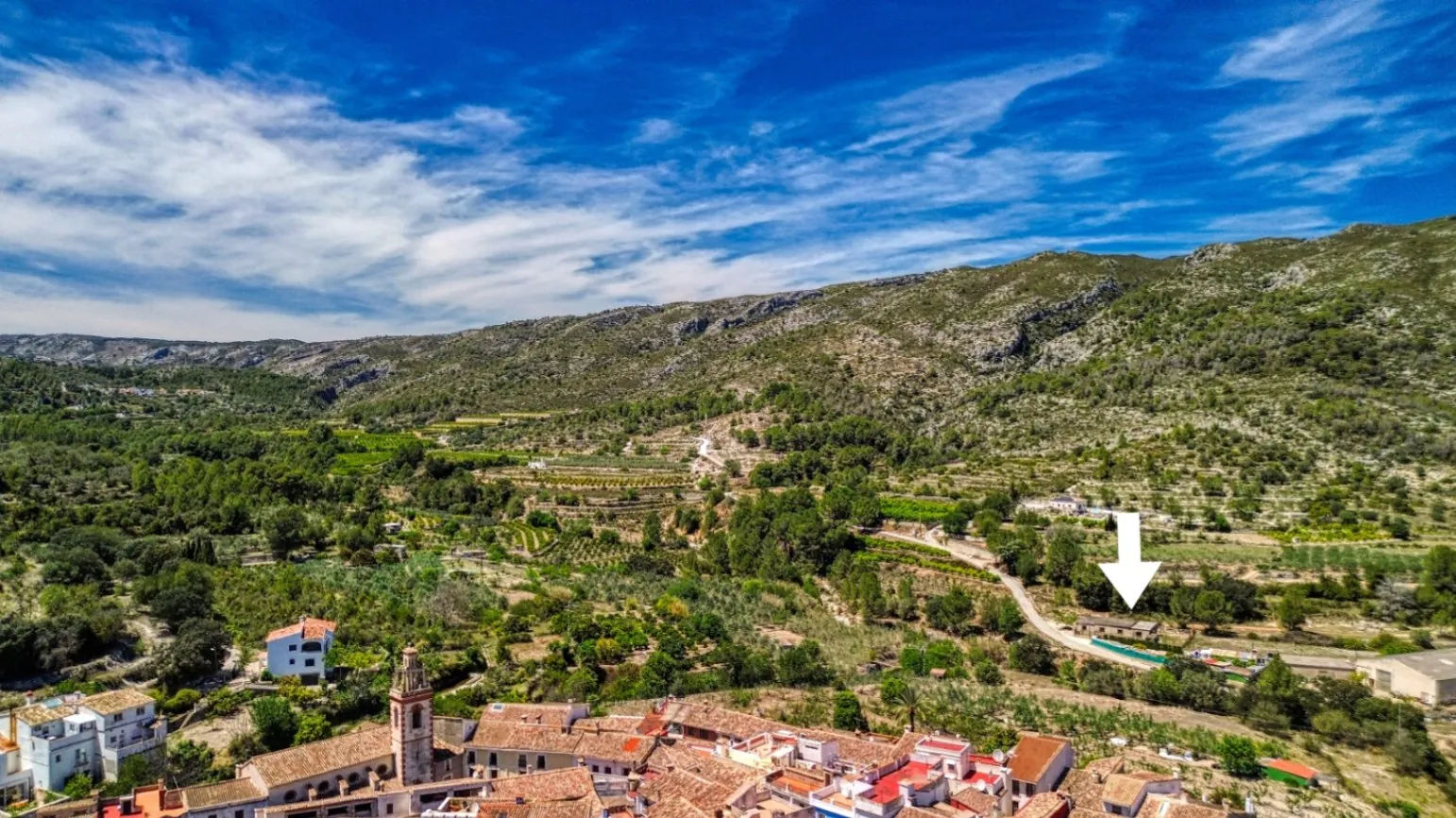 Nave comercial con posibilidad de vivienda en venta en Beniali, Vall de Gallinera.