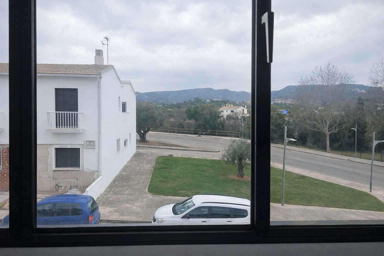 Piso para inversores. Proyecto en blanco.