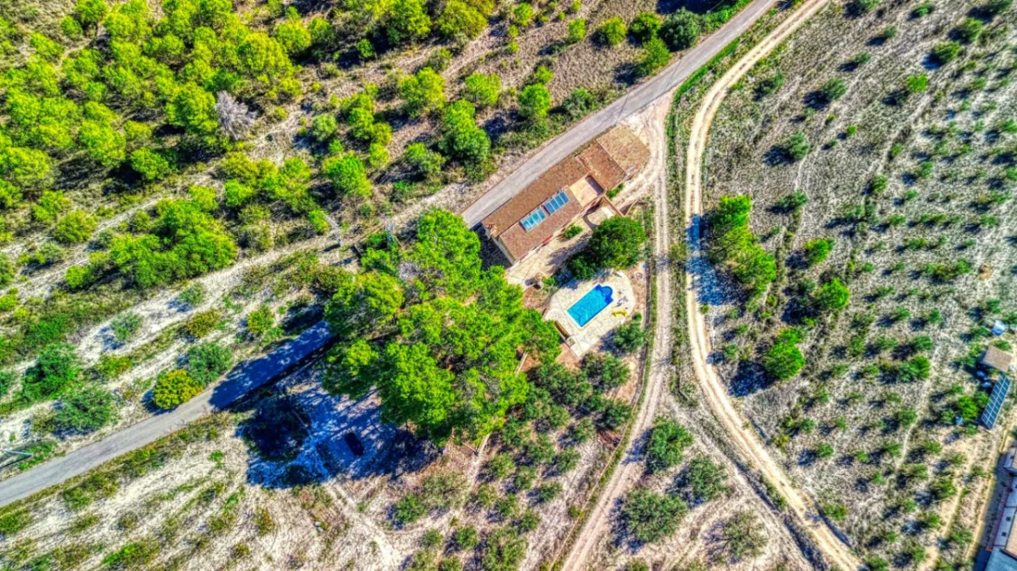 Inversión vivienda y negocio rural con licencia en Planes (Alicante)