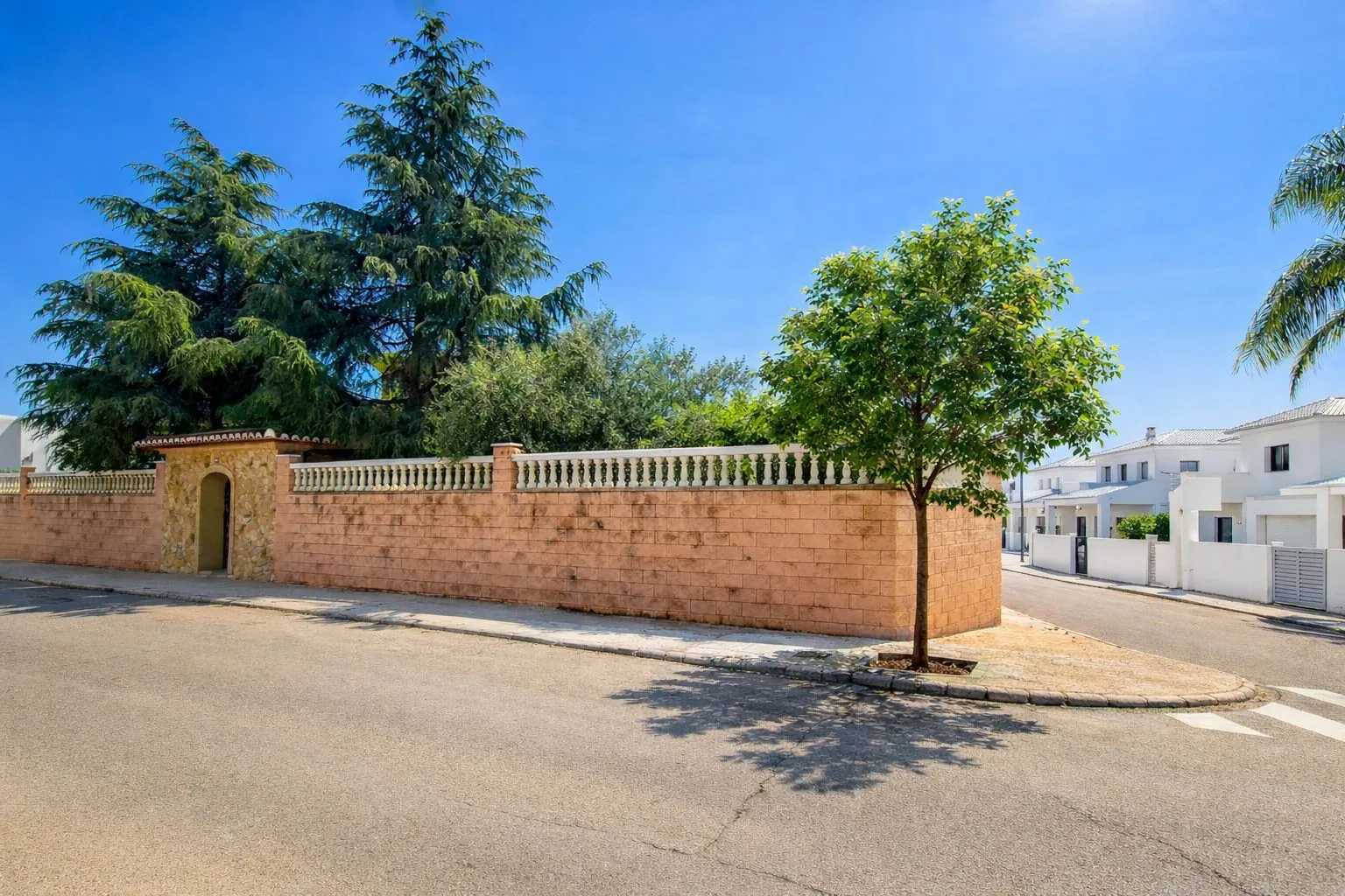 Vivienda familiar con zona wellness y gran garaje en Pego (Costa Blanca)