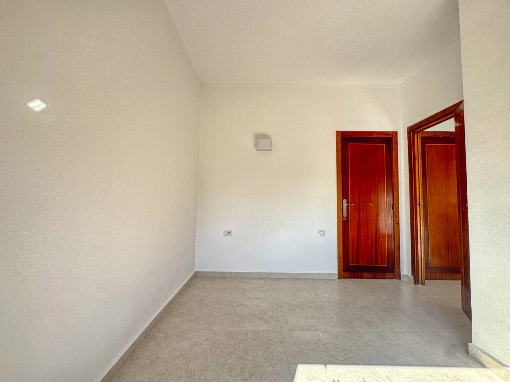 Chalet con pista de tenis y jardín en Les Rotes (Denia)