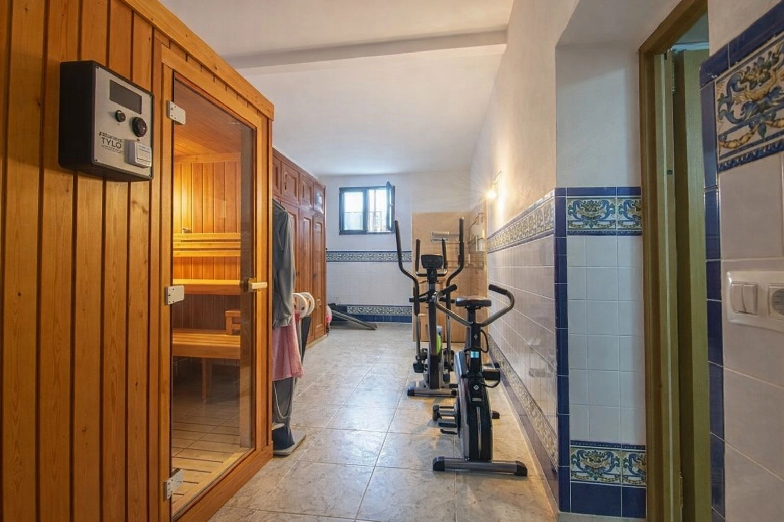 Vivienda familiar con zona wellness y gran garaje en Pego (Costa Blanca)