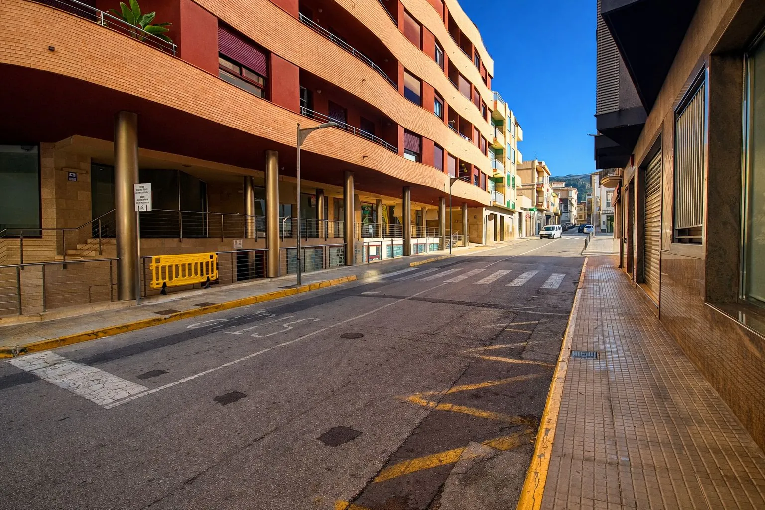 Venta local comercial en el centro de Pego (Costa Blanca)
